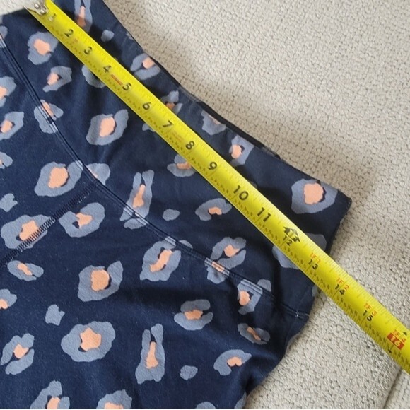 Wonderly Studio Athletic Blue Leopard Print Bundle Long Tank Top and Leggings - Picture 8 of 11